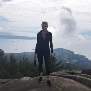 Meet your Posher, Alexandra